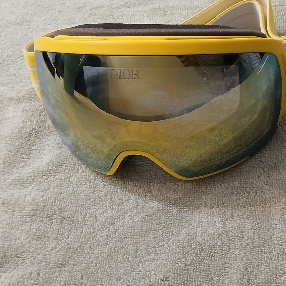 Dior Yellow Mirrored Ski Goggles Unisex ( Check The Gloves In My Listings) - Picture 3 of 8